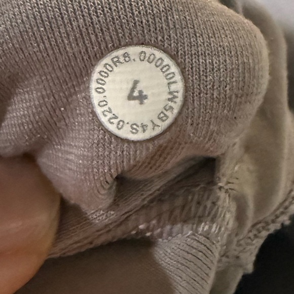 Lululemon Wunder Under HR tech Gray Leggings, Like New in Size 4 - Picture 5 of 6